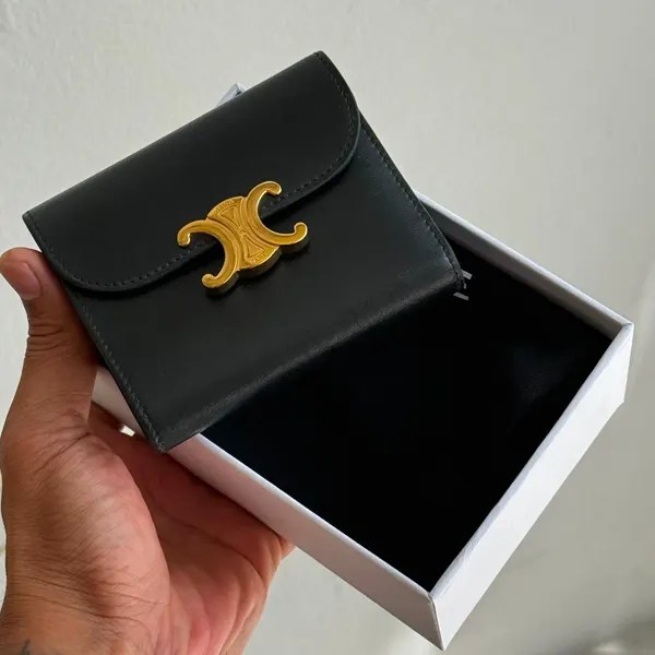 Celine Triomphe Small Wallet หลุดจำนำ รูปที่ 5